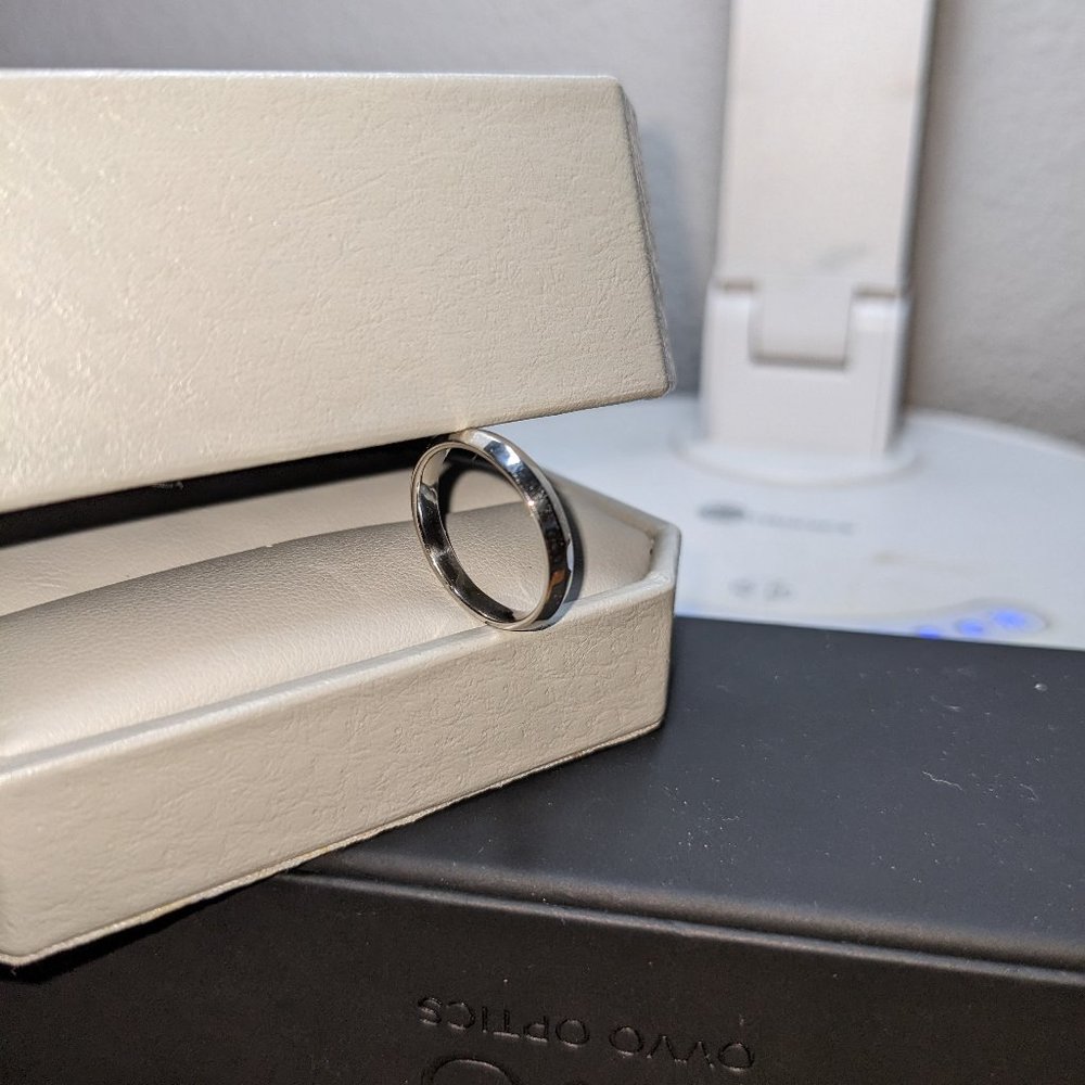 Women's Wedding Band